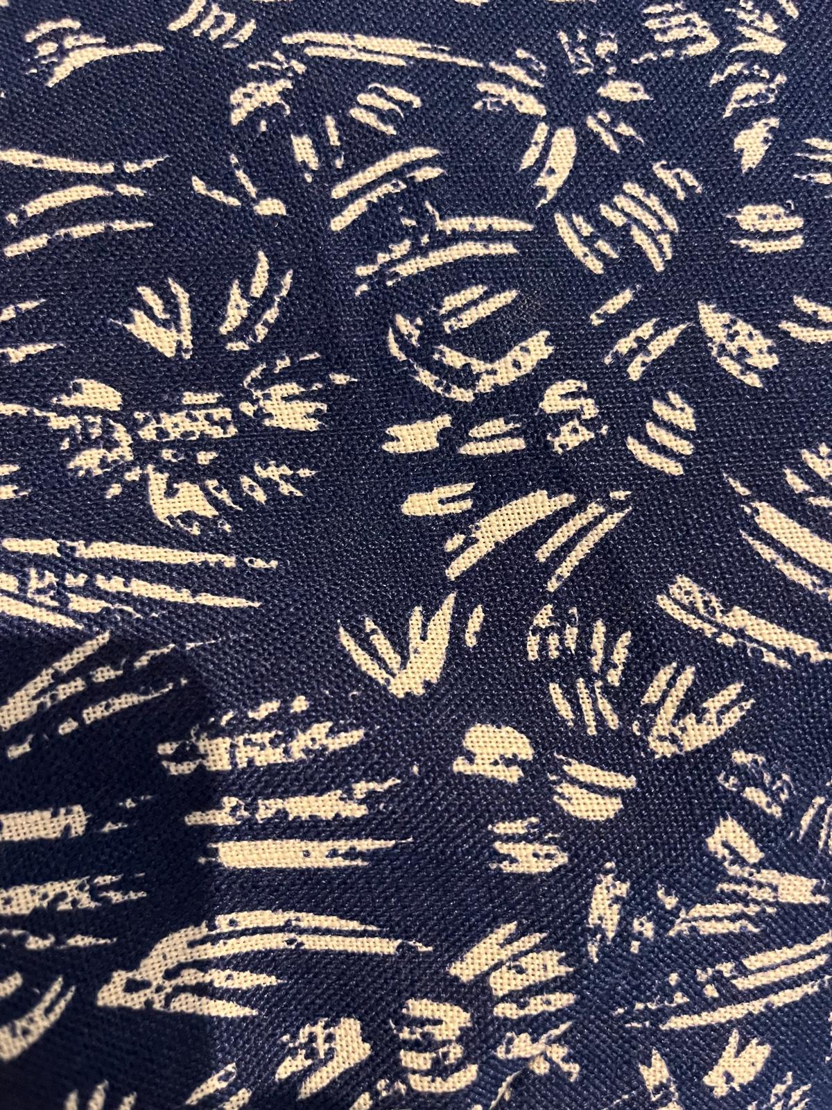 EX Famous Store Navy Skirt