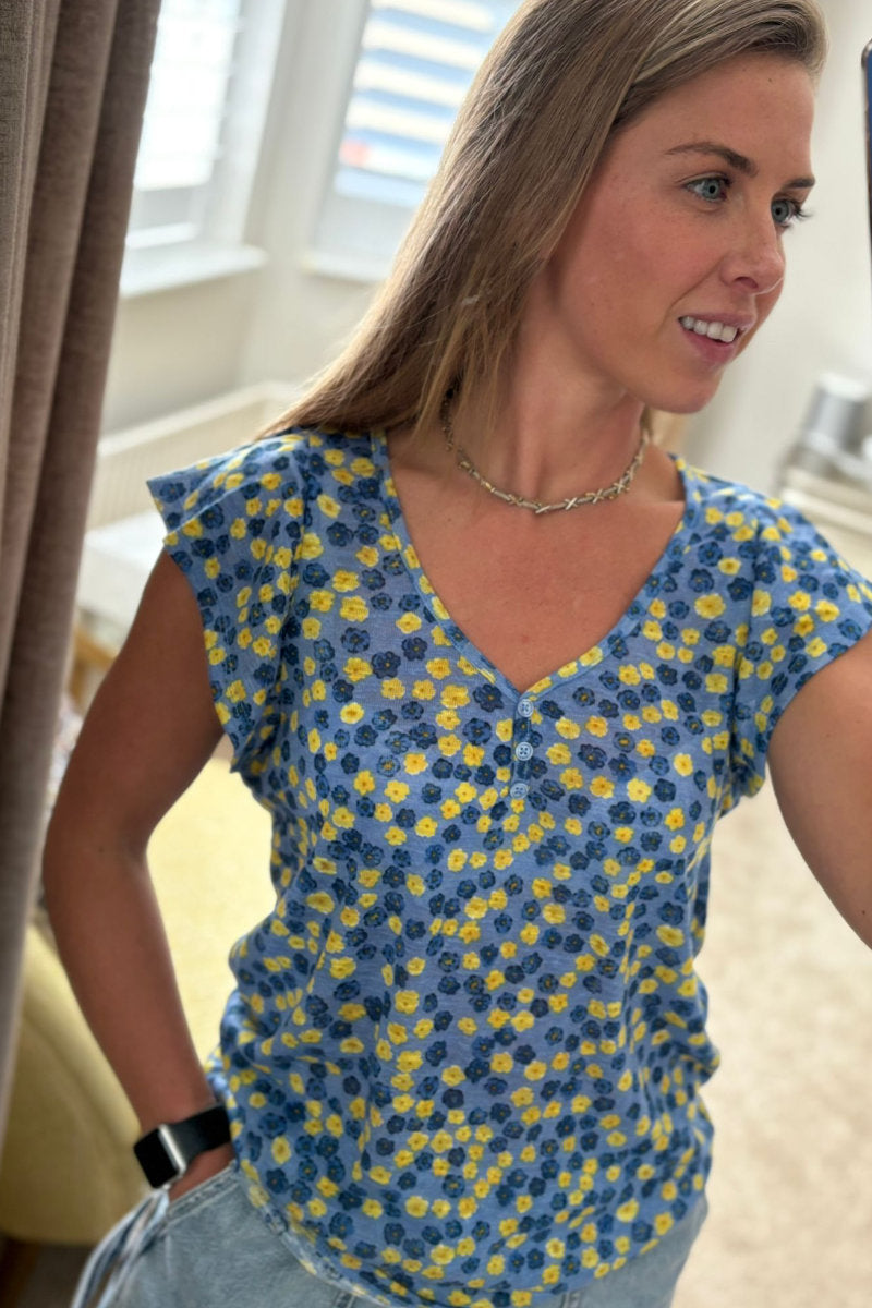 Ex Dunnes Stores Floral Top in Blue
